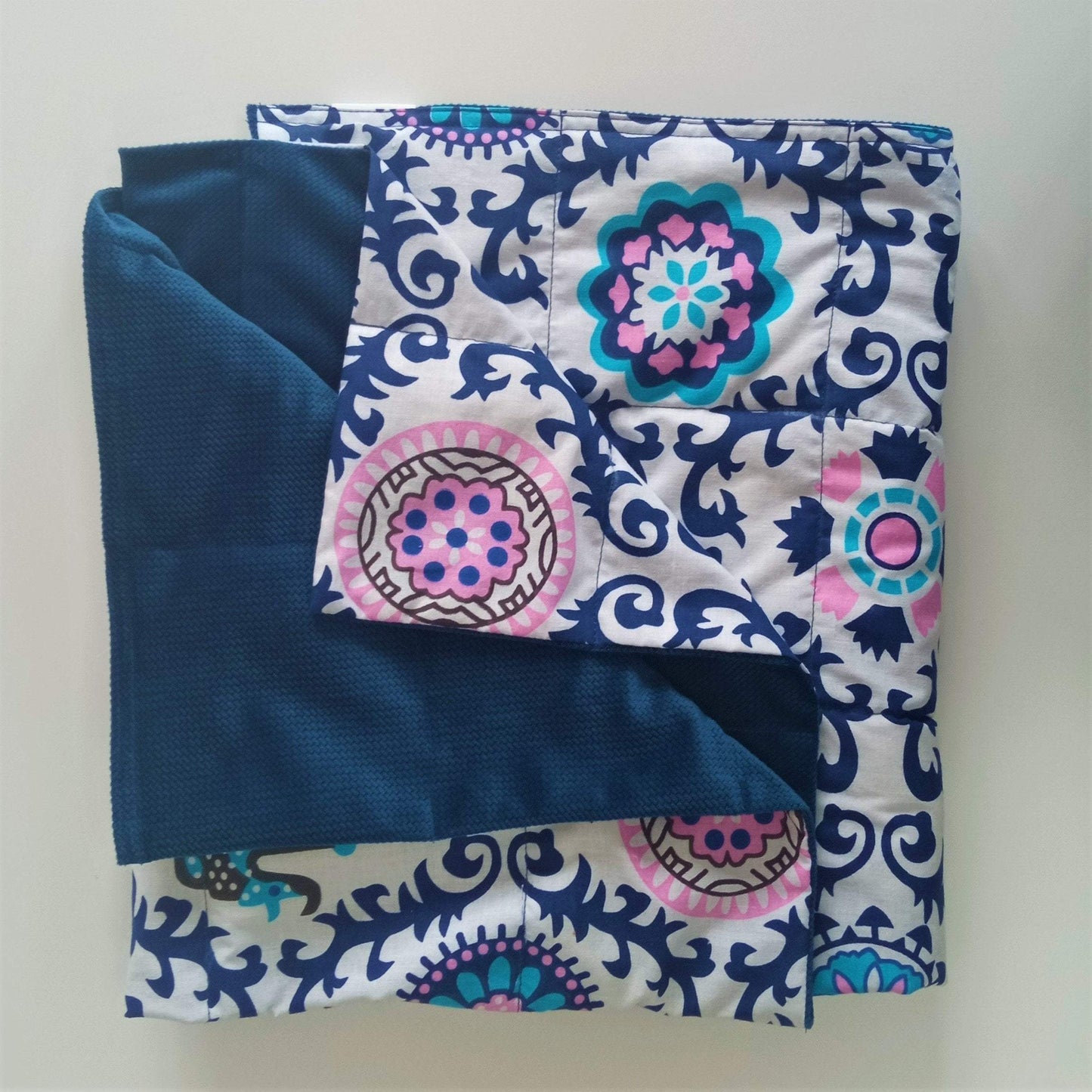 60x80cm Elefantes Indios con Manta Terciopelo Azul Marino, 2kg