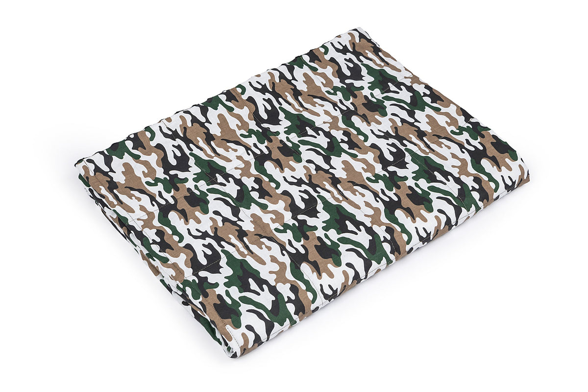 CAMO PATTERN WEIGHTED BLANKET front 