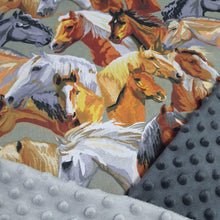 Cargar imagen en el visor de la galería, horses minky wieghted blanket | sensory owl